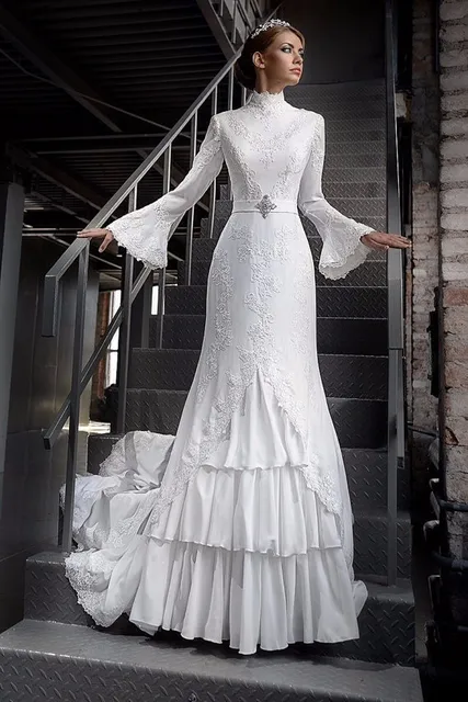 Vintage 1960s Wedding Dresses With Beading Belt Elegant High Neck