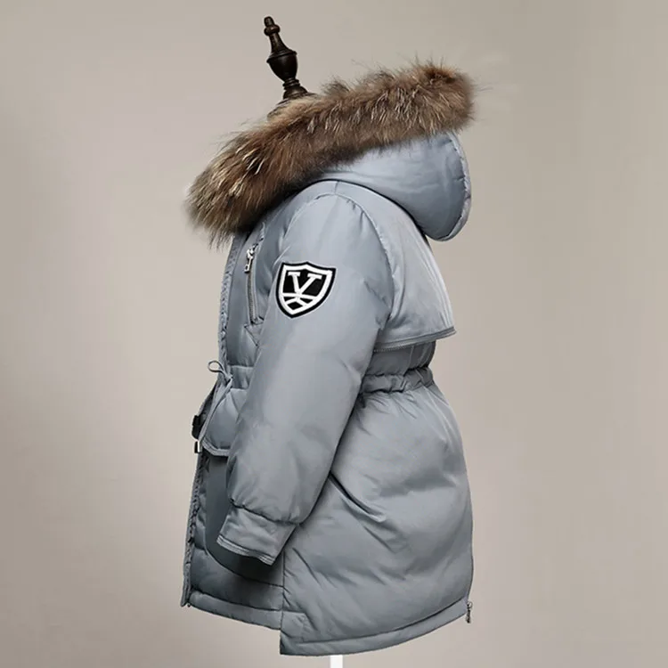 Daunenjacke für damen Daunenjacke für Damen Daunenjacken halten wunderbar warm, sind atmungsaktiv, bequem – und derzeit mega trendy, besonders übergroße Modelle. Auch elegante Steppjacken mit Webpelzkragen schützen vor Wind und Wetter und sehen umwerfend aus.