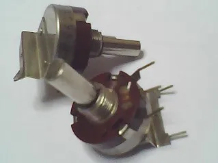 

2PCS/LOT TOCOS RV202YP potentiometer B501 Ou 20 half shaft mm
