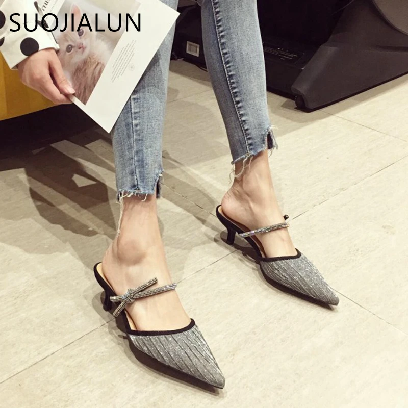 

SUOJIALUN Elegant Women Mules Slippers Pointed Toe Bling Sequined Sandals Slip On Outdoor Half Slippers Bling Lazy Zapatos Mujer