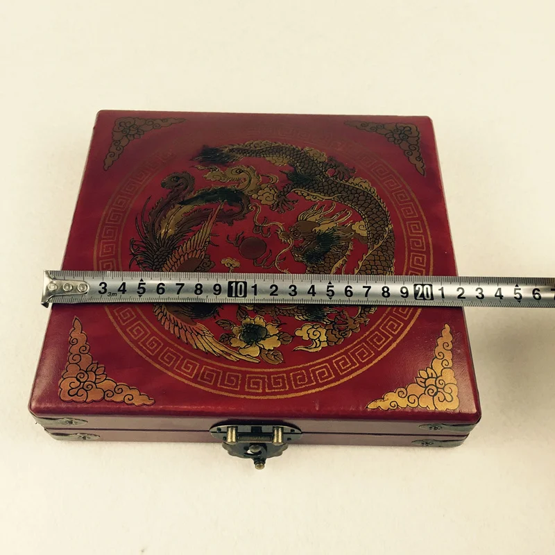 2017 Antique Chess Set of Chess Wooden Coffee Table Antique Miniature Chess Board Chess Pieces Move Box Set Retro Style Lifelike