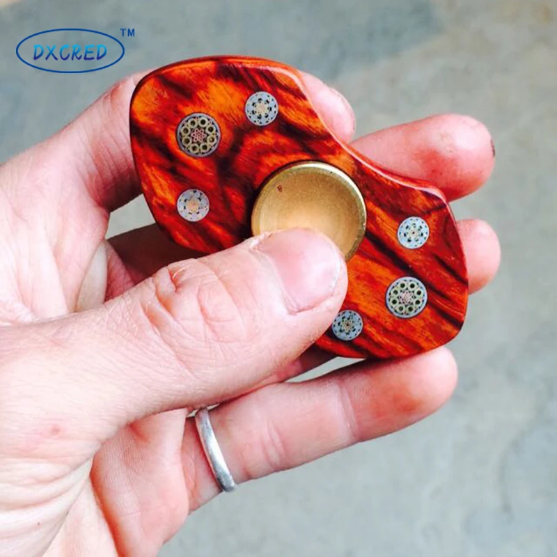 

Red sandalwood wood ADHD Hand Spinner between the top of the reduction of toys SKF imported ceramic bearings