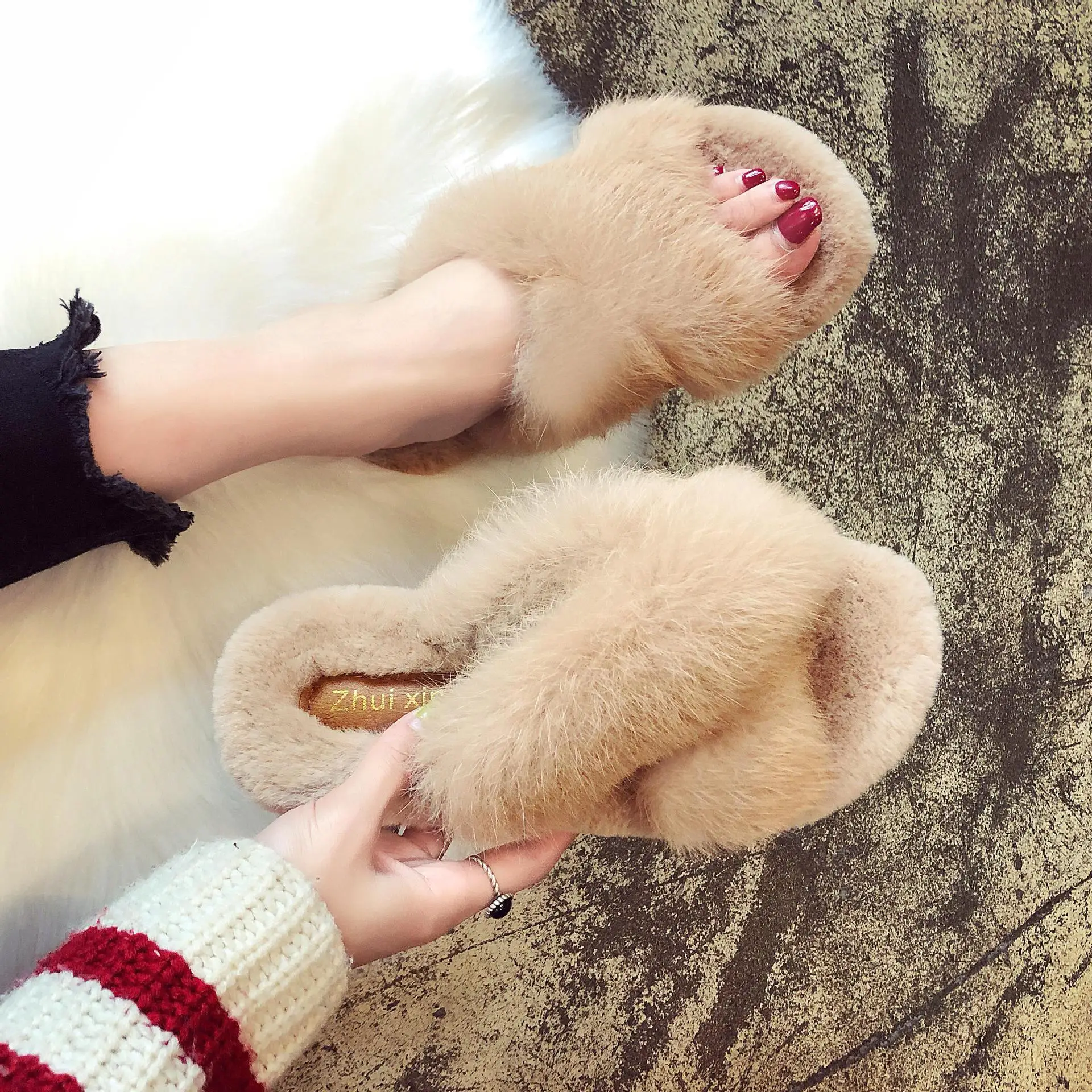 

2019 Women Warm Winter New Rabbit Hair Slippers Female Cross Belt Fashion Wear Thick Platform Soft Fur Flat Slides Shoes