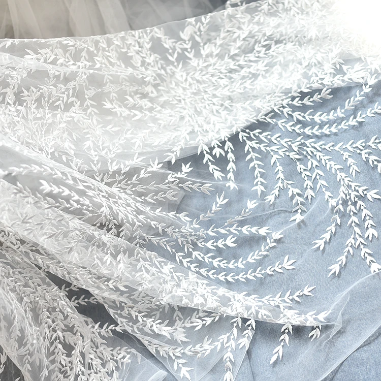

2019 New Fashion Ivory Leaf Tulle Lace Fabric Hot Sale Mesh Embroidery African Lace Fabrics For Wedding Dress 1 Yard