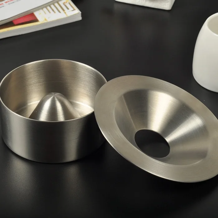 Soot Cylinder Windproof Home Ash Tray Cinzeiro Cigar Ashtray Metal