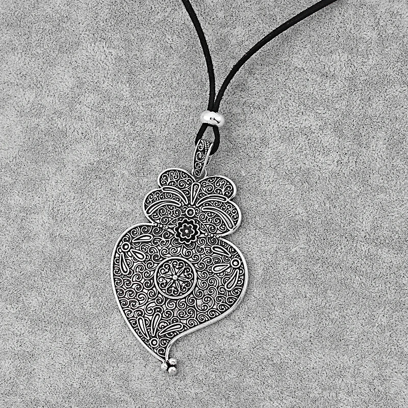 1Pcs Antique Silver Large Viana Heart Flower Charms Pendant DIY Necklace With Velet Cord Jewelry