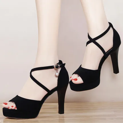 

Sandals female fairy wind 2019 new Korean version of the wild waterproof platform fish mouth high heels ladies exquisite summer