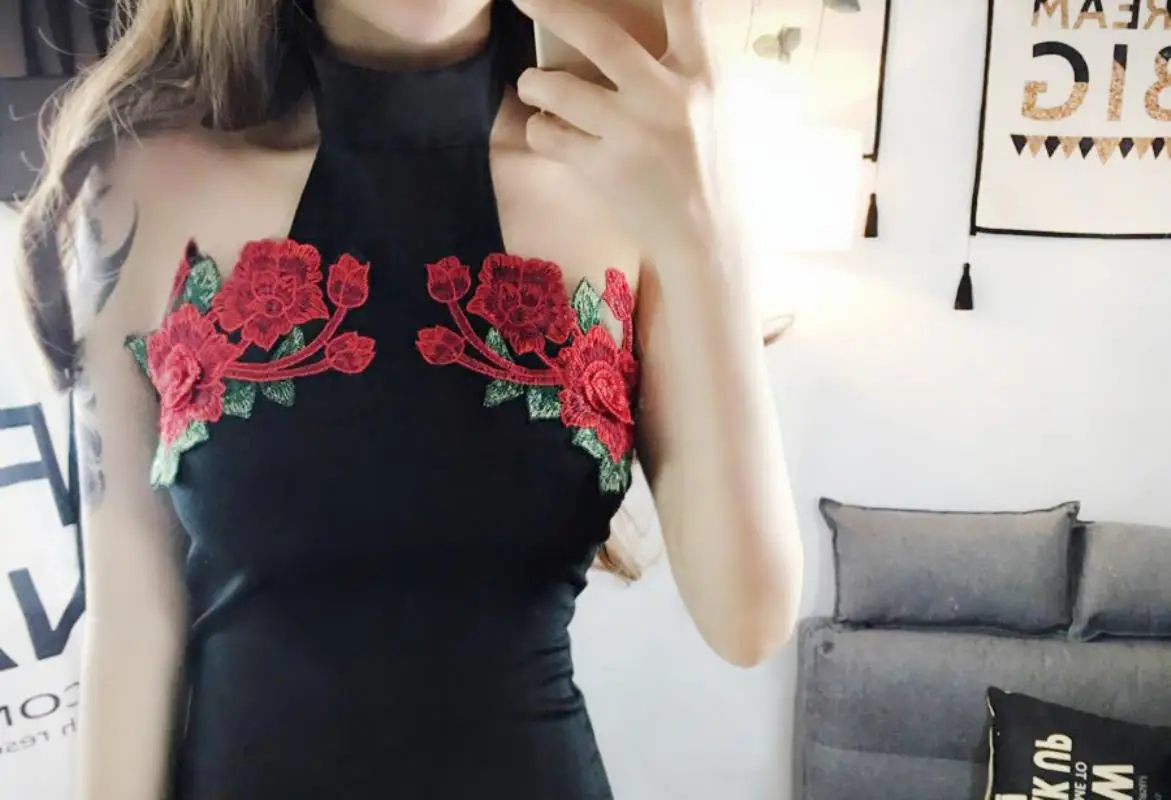 New Sexy Halter Side Opening Halter Embroidery Thin Package Hip dress