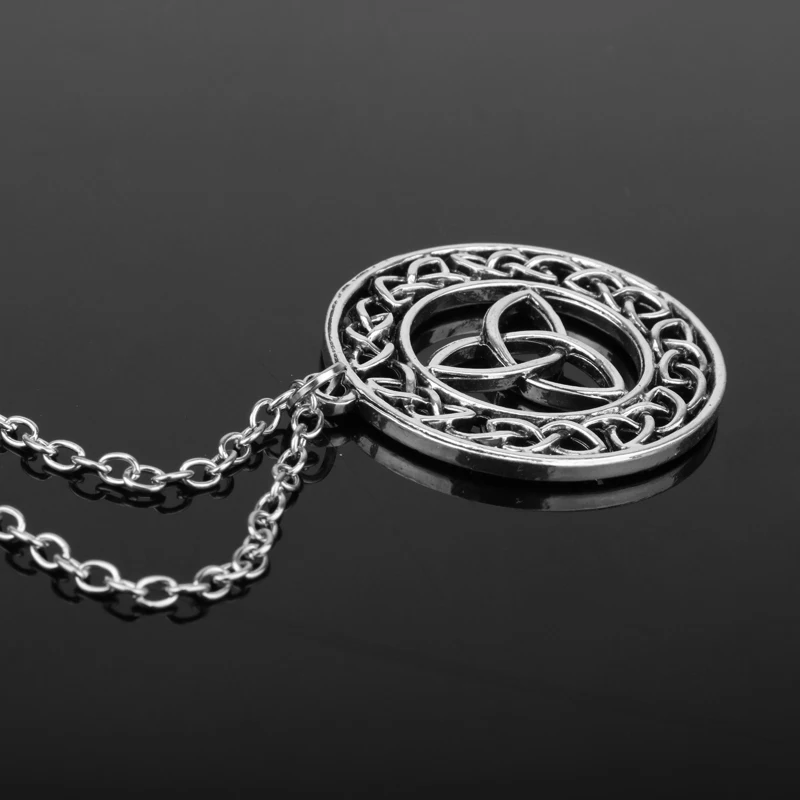 Plata Redondo Trinity irlandés Nudo Celta Colgante Collar De Cuero Rojo Trenzado Cable