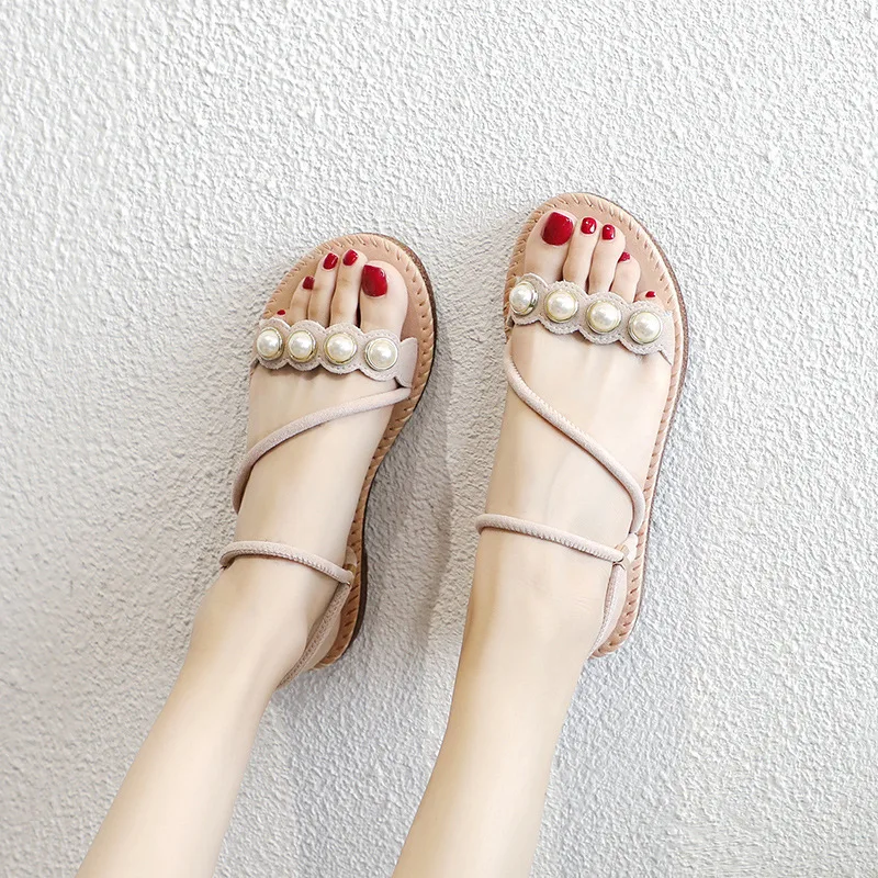

2019 summer new style simple and simple solid color sandals women comfortable wild pearl decorative casual sandals