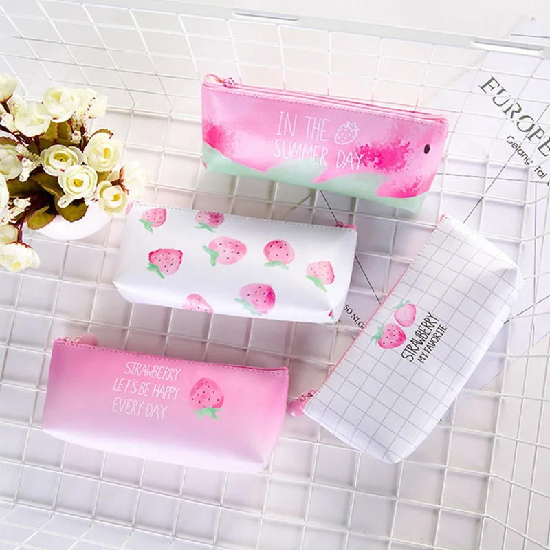 PU Leather Strawberry Cosmetic Bag Sweet Clutch Makeup Case Women And Girls Student Zipper Make Up Travel Bag Pouch Kit