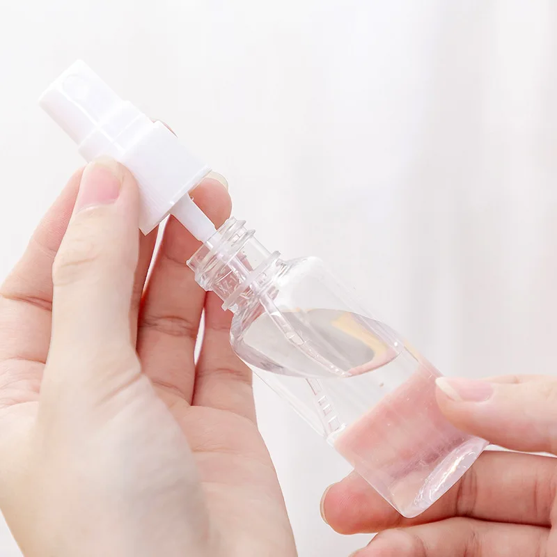 Transparent Empty Spray Bottles 30/50/100ml Plastic Mini Refillable Container Empty Cosmetic Containers Fine Mist Spray Bottle