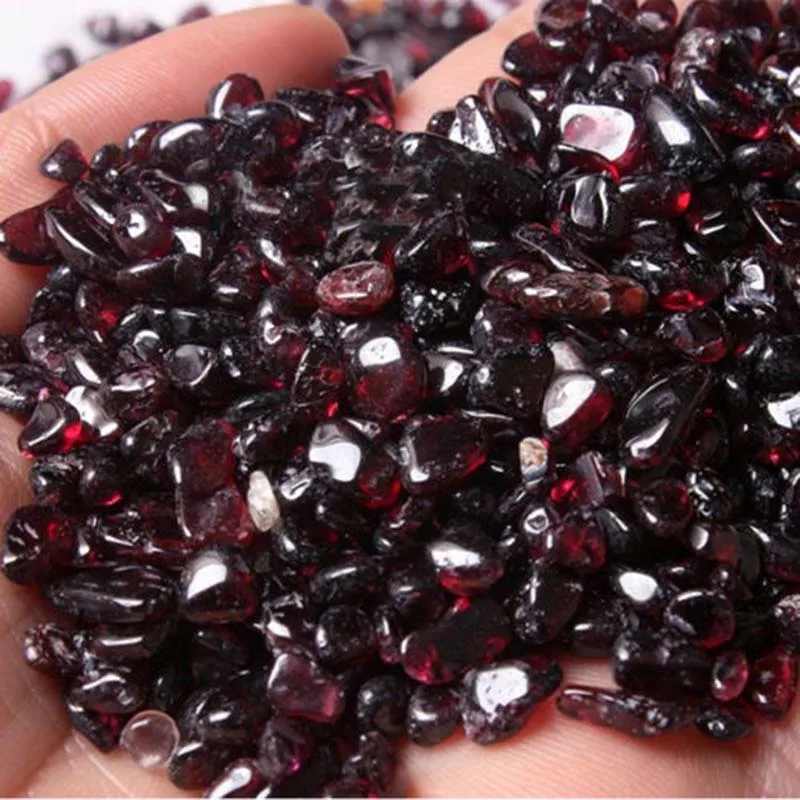 

Mayitr 100g Natural Red Garnet Quartz Stone Rock Gravel Gem Fish Tank Decoration 5-8mm