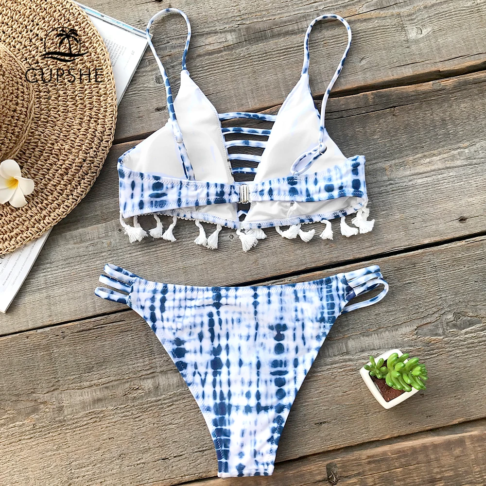 Billige CUPSHE Blau Tie dye Blau Bikini Set Frauen Lace Up Quaste Tanga Zwei Stücke Bademode 2020 Mädchen Strand Bade anzüge Badeanzüge