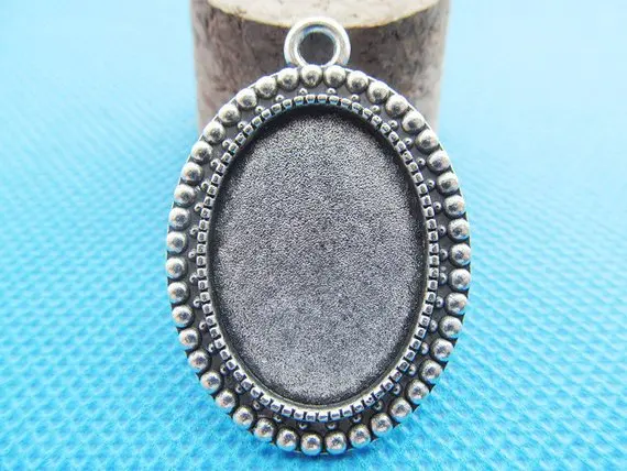 

20pcs Antique Silver/Bronze Beads Border Base Setting Tray Bezel Pendant Charm/Finding,fit 18mmx25mm Oval Cabochon/Cameo