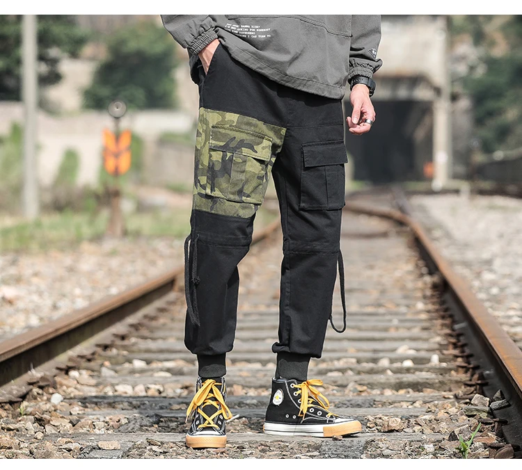 2019 осень весна камуфляжные брюки тренировочные Лоскутные штаны карго с карманами мужские черные белые хип хоп брюки с манжетами для мужчин