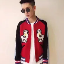 Носить винтажный вышитый значок с собакой сзади Весна Бейсбол Женская бомбер женская куртка на молнии спереди унисекс