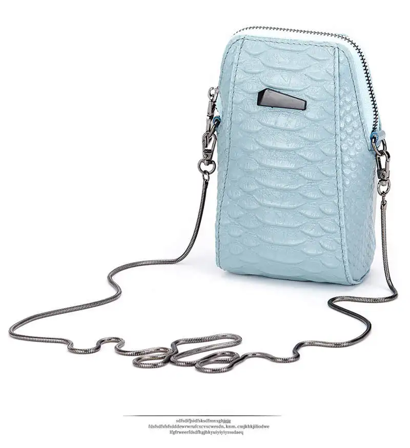 3421040136_1866447759