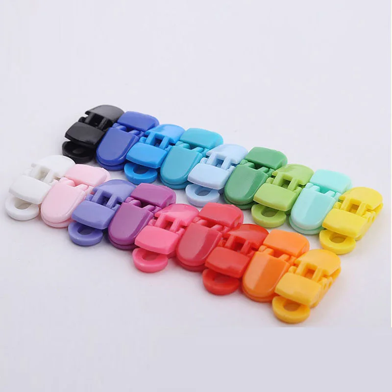 

Free Shipping 200PCS Sutoyuen baby Pacifier Clips Plastic Pacifier Clips Soother Chain Holder For Baby Cute Mix Colors S062 5MM