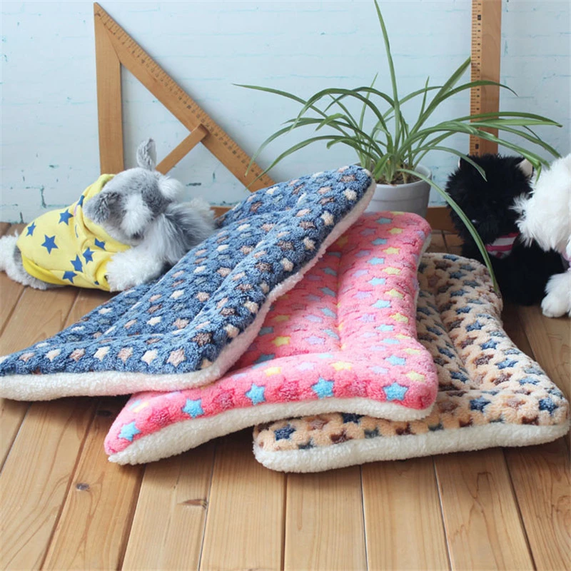 Winter-Warm-Dog-Bed-Soft-Fleece-Pet-Blanket-Cat-Litter-Puppy-Sleep-Mat-Lovely-Mattress-Cushion (2)