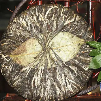 

Old Top Grade Chinese Yunnan pu'er Tea 400g Weight loss Beauty Health Care Original Ancient Tree Tea 15 Years Green Food