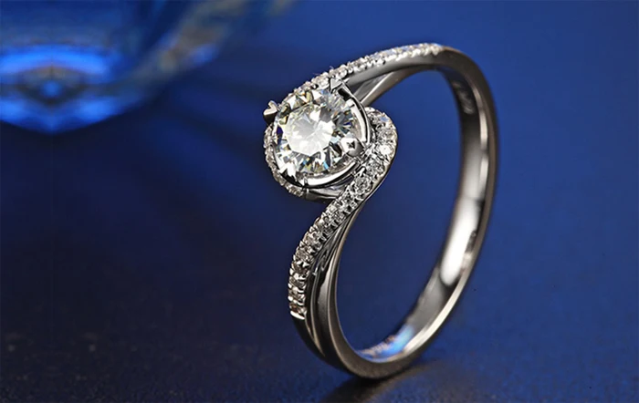 YINHED Elegant Solitaire Ring Genuine 925 Sterling Silver Wedding Rings for Women 6mm 1 Carat CZ Diamant Engagement Ring ZR326