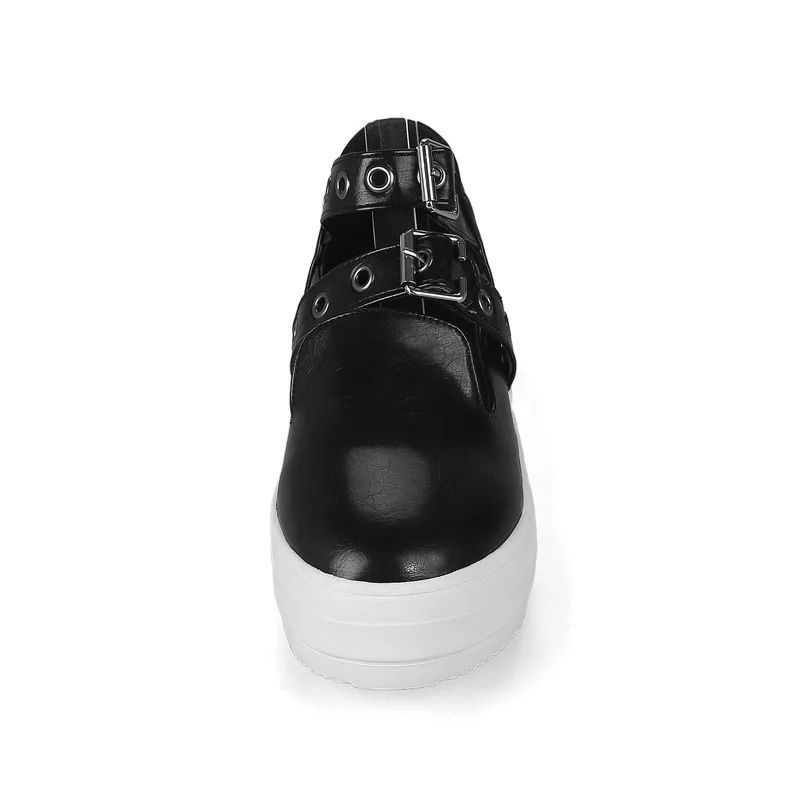 sandals shoes