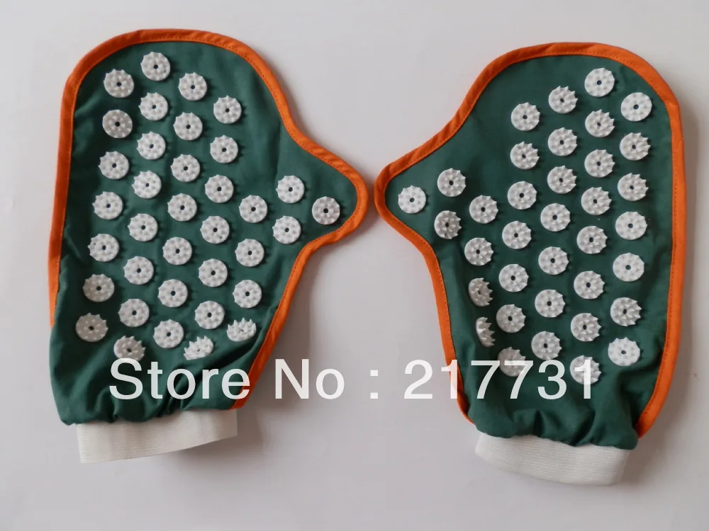 AcuPressure Massage Gloves (Medium)in Massage & Relaxation from Beauty