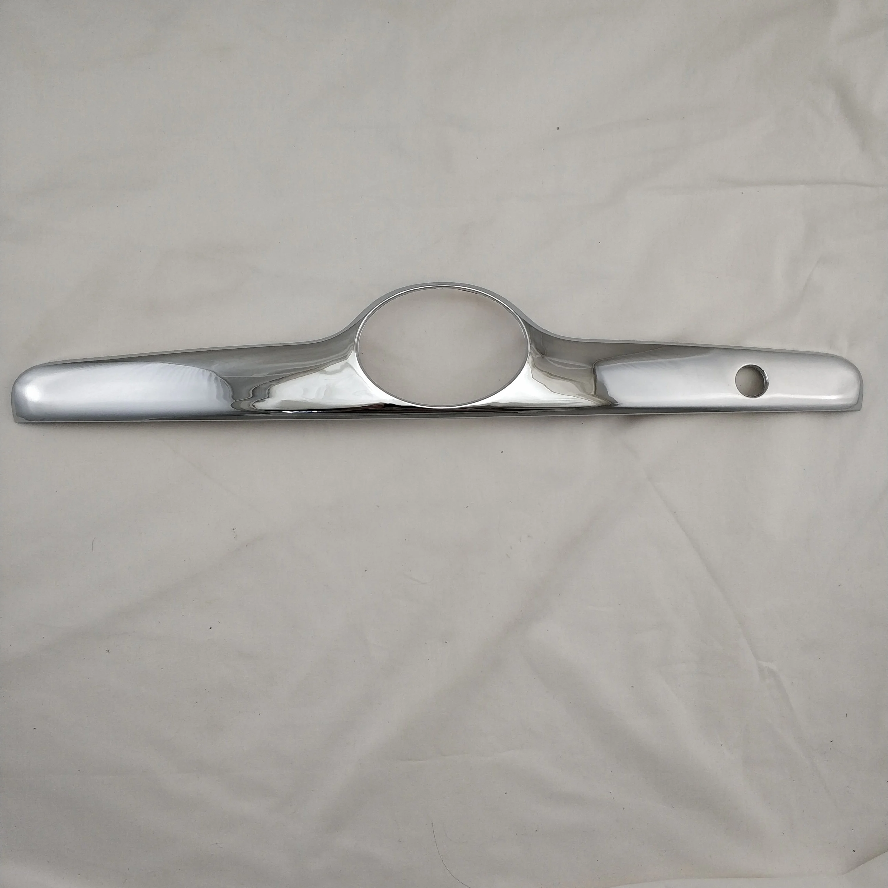 

1pcs ABS Chrome Stainless Steel Rear Trunk Lid Trim Cover for Toyota Corolla 2000 2001 2002 2003 E120