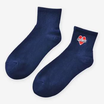 

2018 autumn and winter new products fun rainbow cartoon English embroidery men and women socks cotton thread mouth couple socks