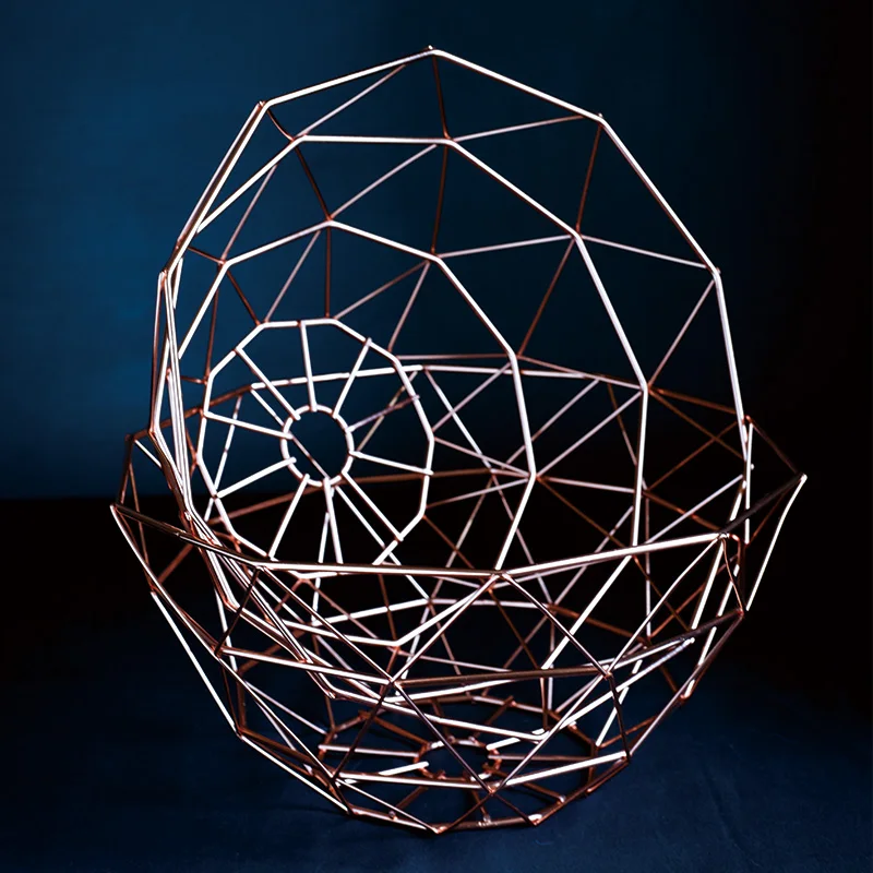 الذهب الأبيض الغذاء الفاكهة المطبخ المعدنية الاسكندنافية الحديثة مجلة كتاب سلك أشتات تخزين سلة الخبز الحديثة الجدول النمط الصناعي