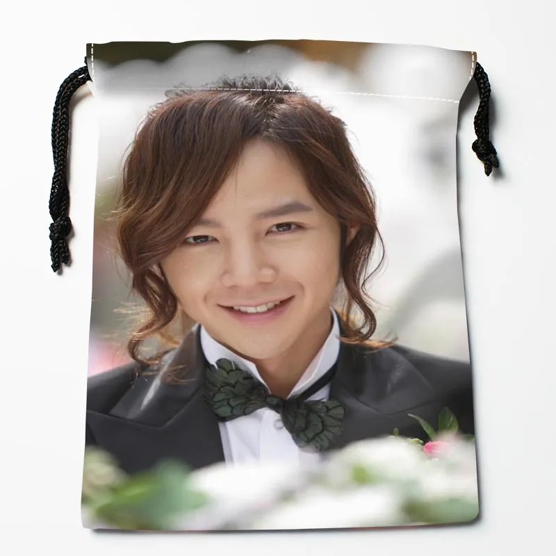 

Custom Jang Keun Suk Printed Drawstring Receive Bag Compression Type Storage Bags Custom packaging Gift Bags