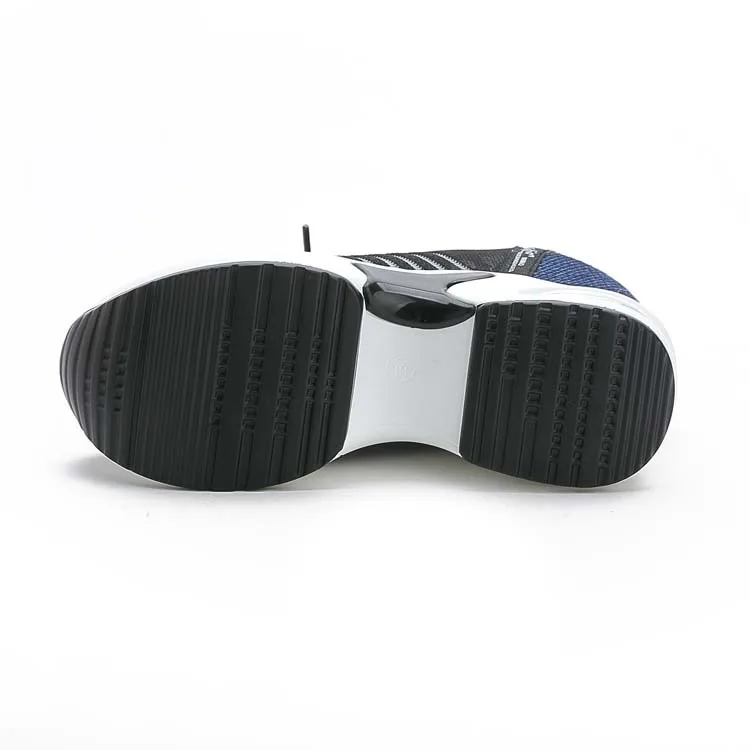 10897437392_1468217153