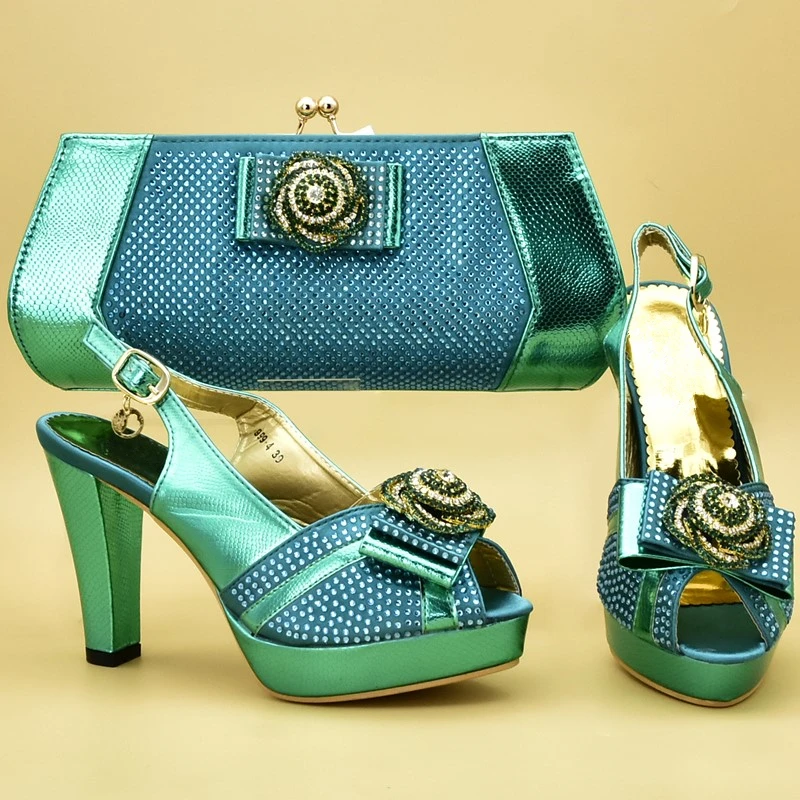 Новейший дизайн; Итальянские женские туфли-лодочки на высоком каблуке с сумочкой в африканском стиле; комплект из туфель и сумочки в нигерийском стиле