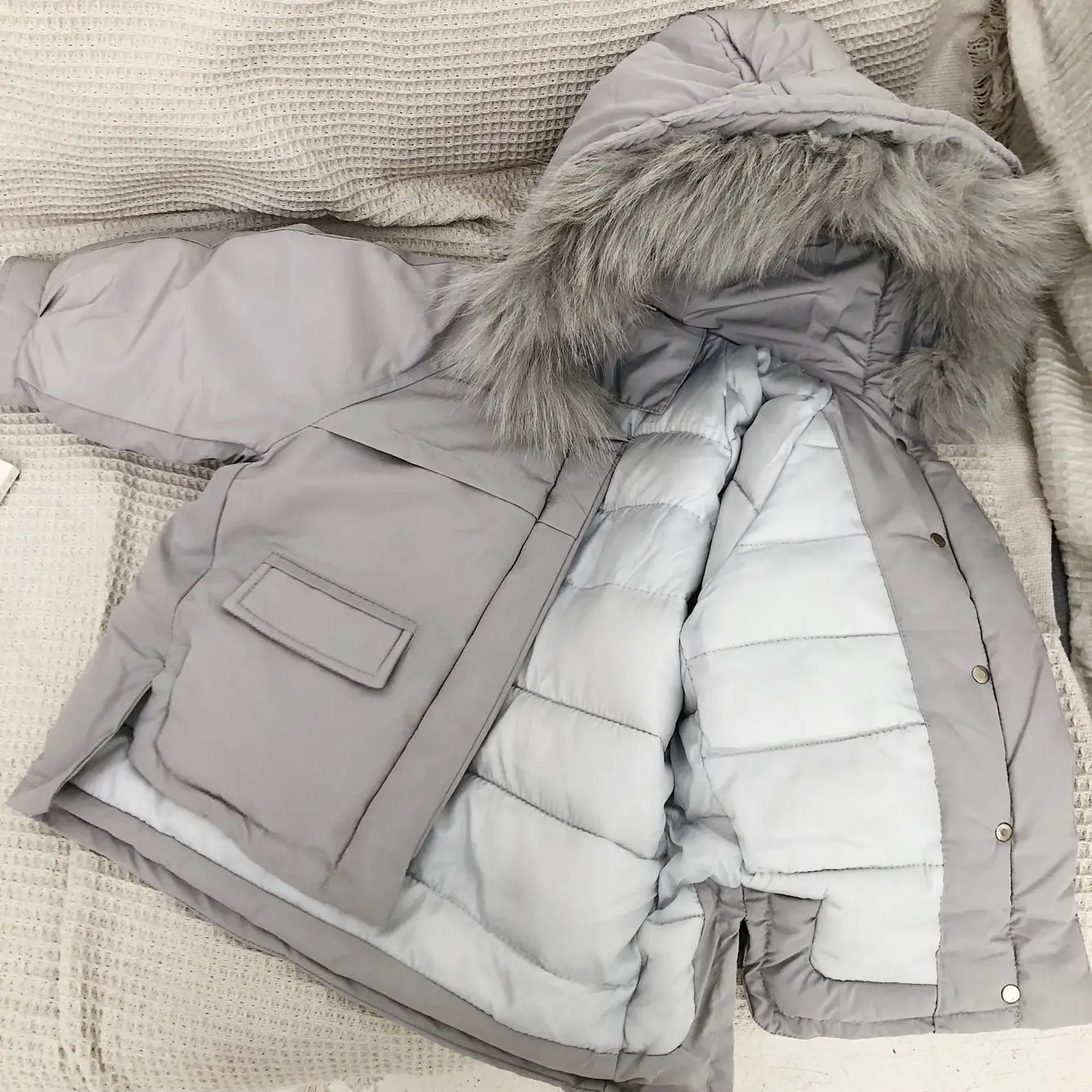 

2018 Winter New Children's Coats Boys Girls Thickening Cotton Outwer Kids Hooded Fur Collar Cotton Jackets