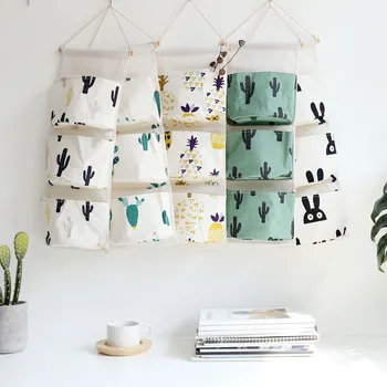 

2019 Fashion Cotton Linen Hanging Storage Bag 3 Pockets Wall Mounted Wardrobe Hang Bag Wall Pouch Makeup Cosmetic Toys Organizer