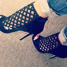 Lttl марка выдалбливают высокие каблуки женщины ботильоны черный замши peep toe шпильках весна лето пинетки женщины короткие сапоги