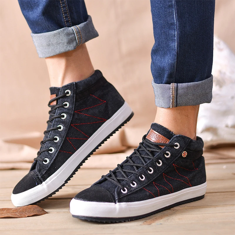 men's casual sneakers with jeans