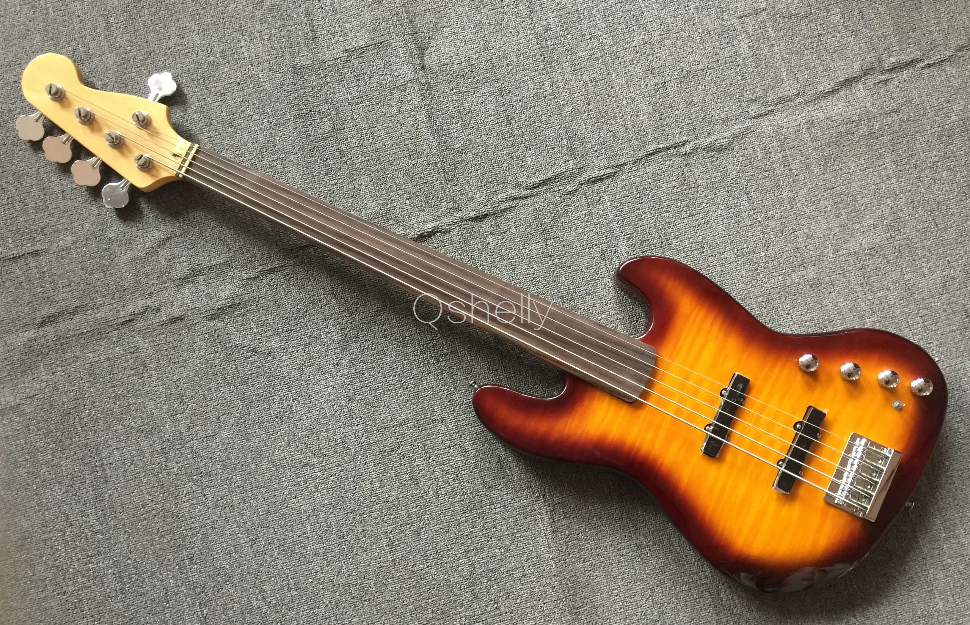 

top quality QShelly custom jazz flame maple alder body 5 strings fretless active pickups 9V battery miller electric bass guitar