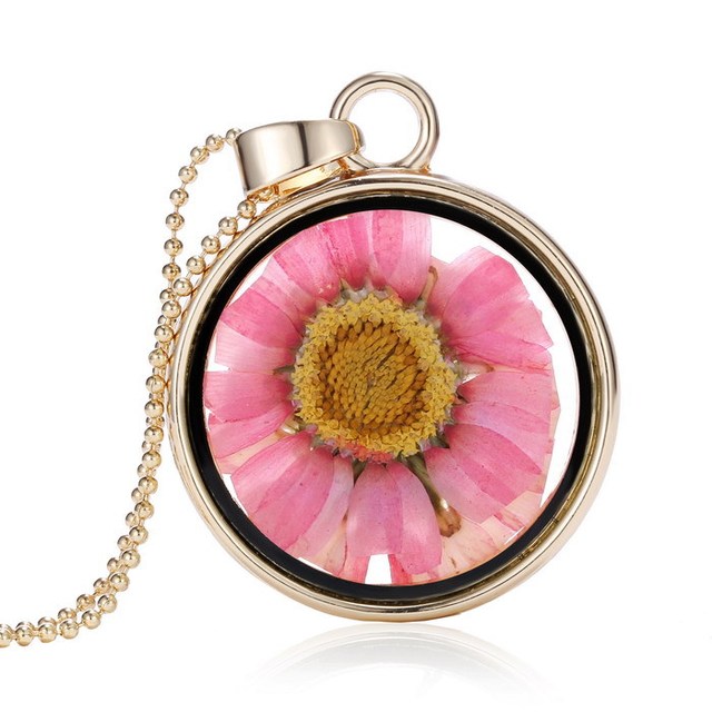 Charms Pendant Necklace Dried Flower Real Dry Flower Round Locket Necklace Gold Chain Necklace for Women Jewelry Fashion