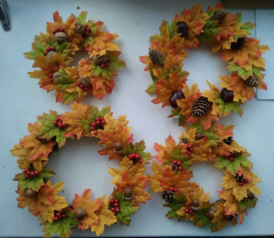 

Free Shipping Package of Approximately 100pcs Assorted Rich Fall Colored Silk Maple Leaves Artificial Leaves