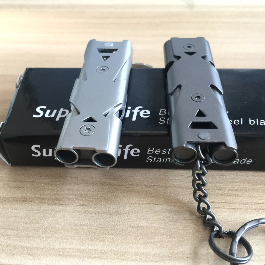 Goedkoop Emergency Survival Fluitje Sleutelhanger voor Wandelen Camping Buitensporten Gereedschap EDC gear Dubbele Kanaal Fluitje