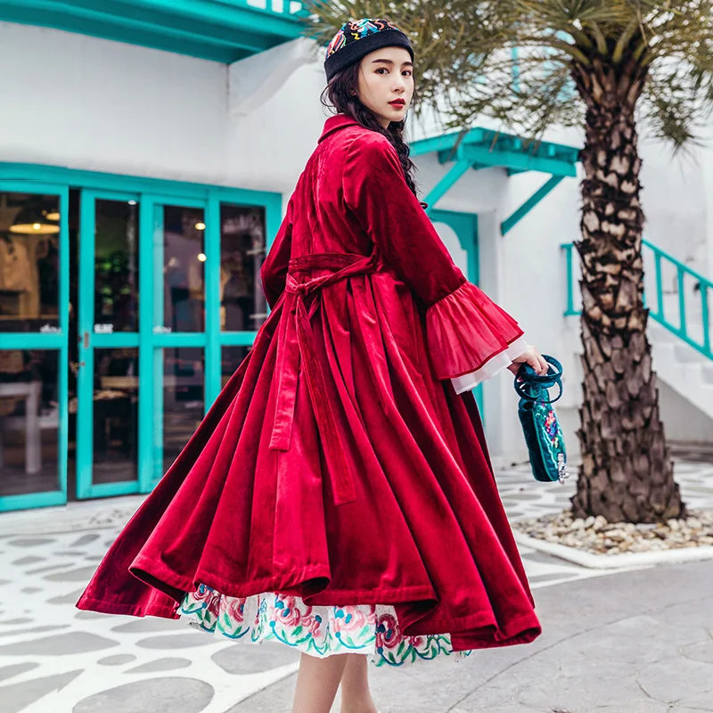 

Original design folk wind 2018 new style spring and autumn embroidered windbreaker coat Long Tibet