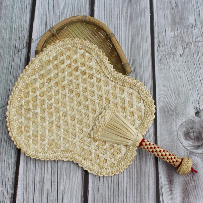 New-Hand-Woven Woven Straw Hand Fan Old Summer Natural Hand Fan Environmentally Friendly Hand-Woven Fan Decorative Banana Fan