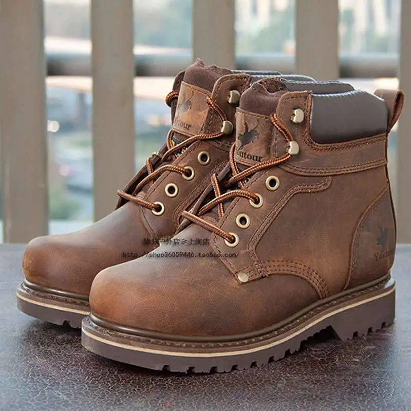 casual boots and shoes