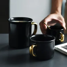 Черная чашка Европейская Золотая штамповка керамическая кружка для влюбленных завтрак Кофе Молоко чайная чашка простота подарок Черная чайная кружка