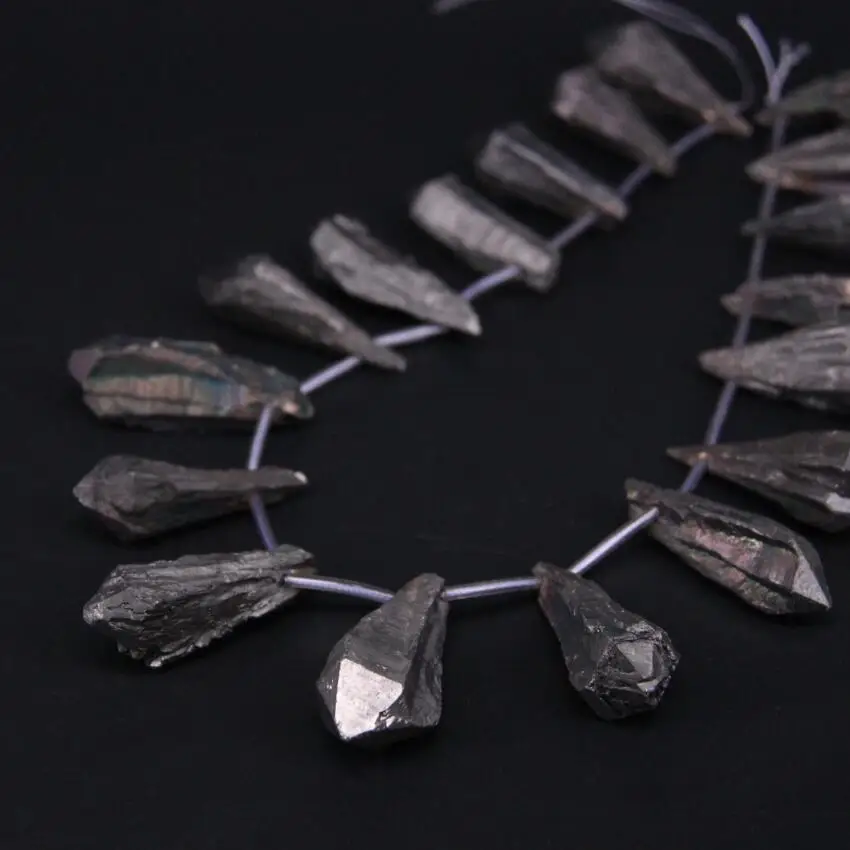 

15.5"strand Raw Crystal Quartz Black Titanium Top Drilled Point Beads,Natural Crystal Nugget Graduated Pendants DIY Jewelry