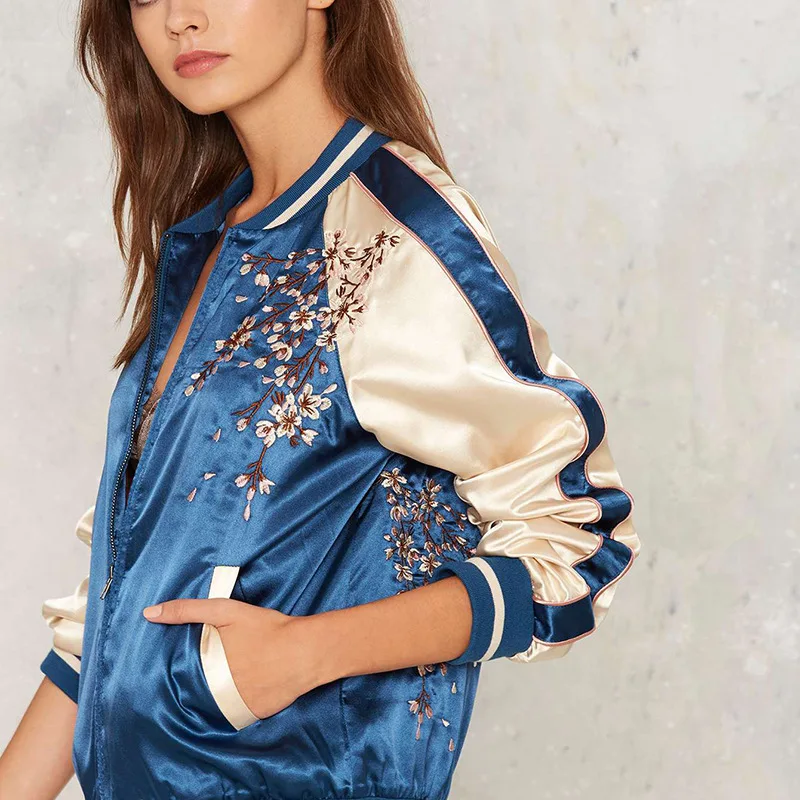 

2019 Winter Women New European and American Fashion Rib Zipper Satin Contrast Embroidered Coat Fashion Overcoat Single Piece