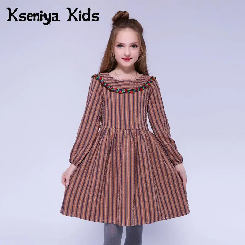 Kseniya Kids/Детские хлопковые платья для девочек милое праздничное платье с длинными рукавами, цветочной аппликацией и полосатым воротником в стиле Питера Пэна для девочек 6, 8, 10 лет
