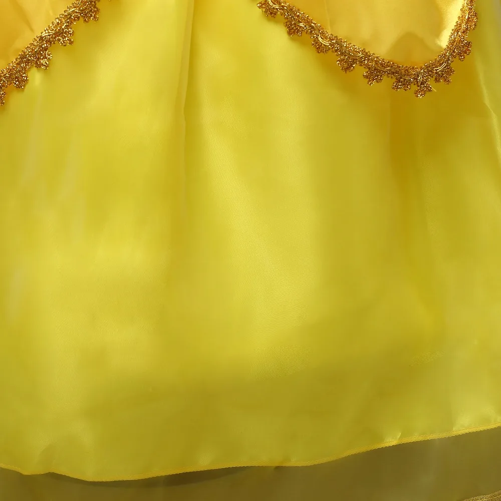 4693141315_249556214